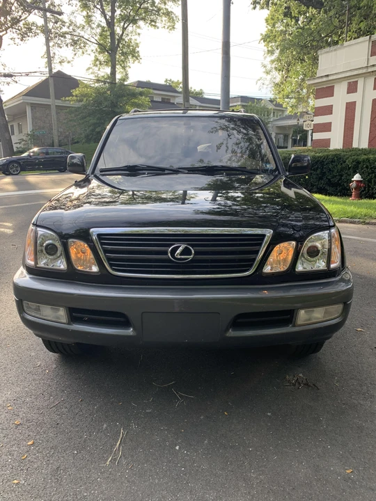 2002 Lexus LX 2nd Gen - Image 6 of 31