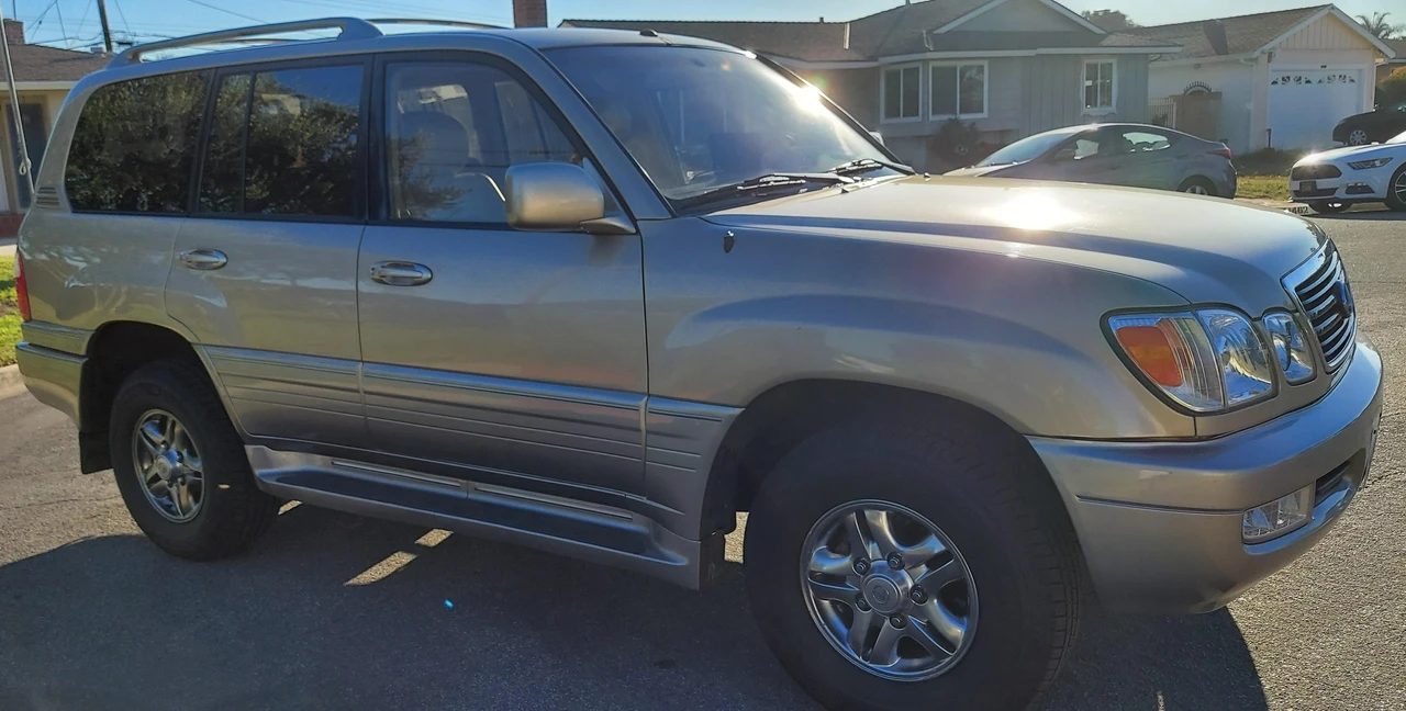 2002 Lexus LX 2nd Gen - Image 31 of 31