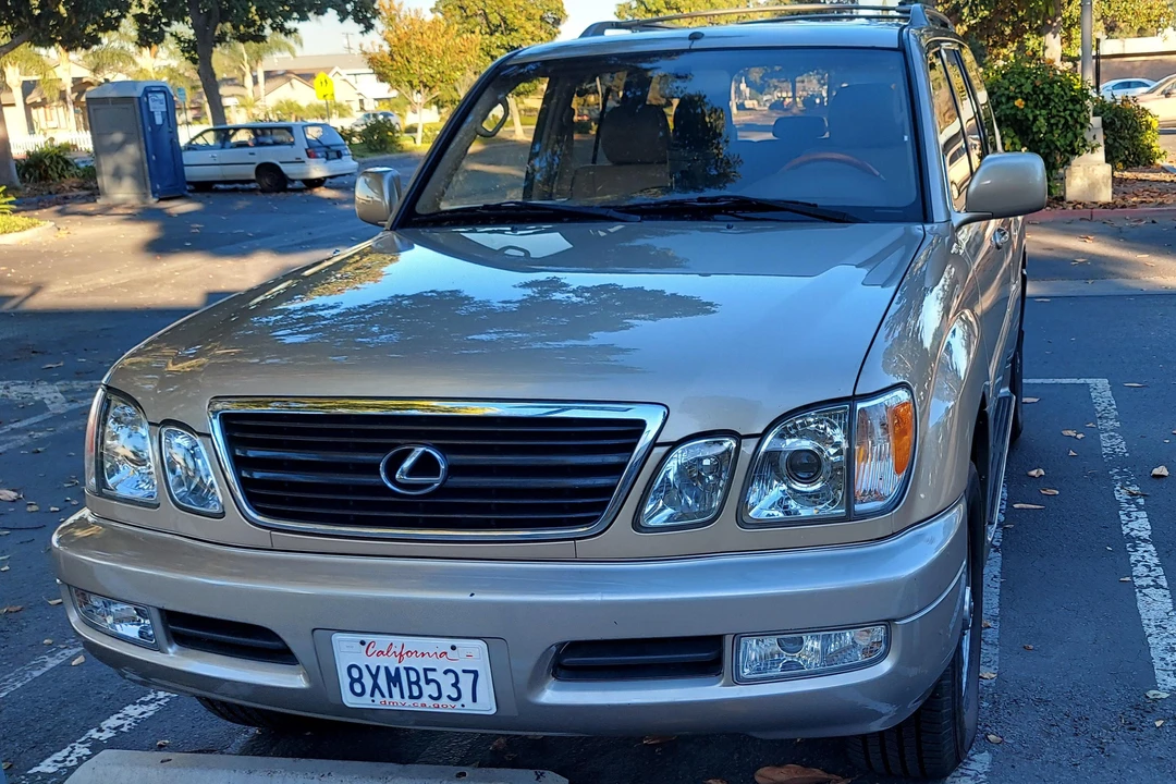 2002 Lexus LX 2nd Gen - Image 7 of 31