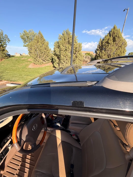 2002 Lexus LX 2nd Gen - Image 23 of 31
