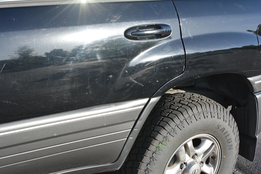 2002 Lexus LX 2nd Gen - Image 26 of 31