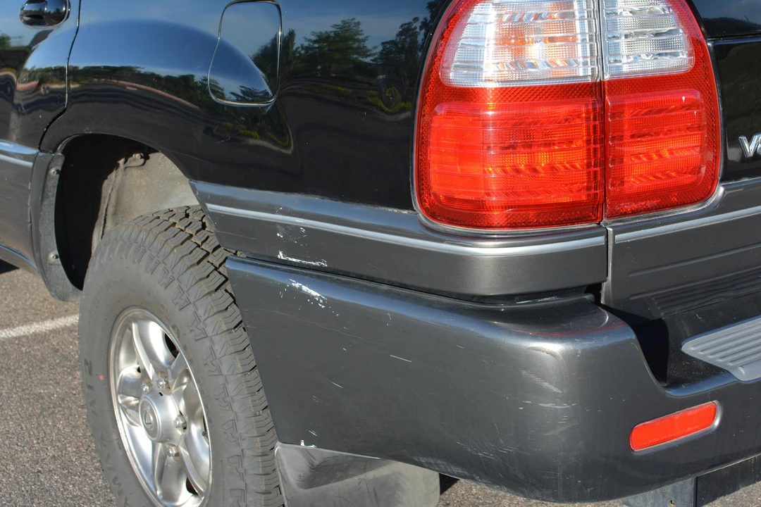 2002 Lexus LX 2nd Gen - Image 27 of 31