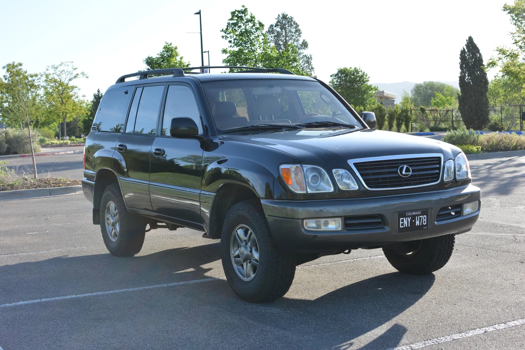 2002 Lexus LX 2nd Gen - Image 16 of 31