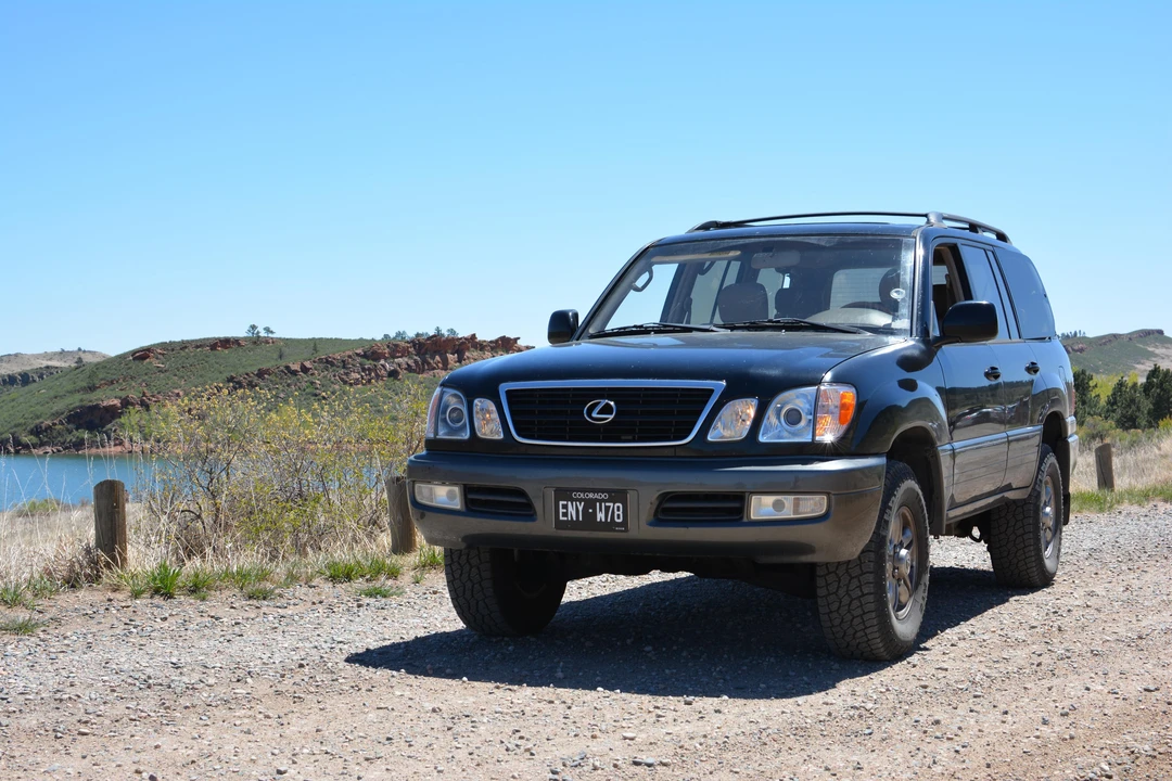2002 Lexus LX 2nd Gen - Image 8 of 31