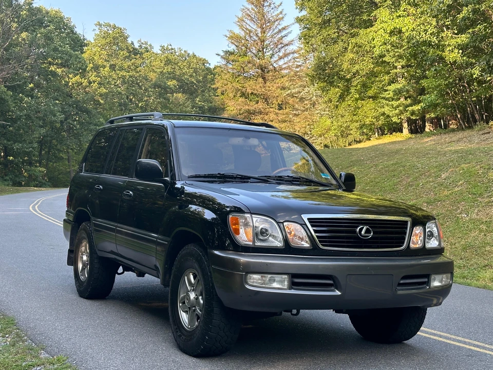 2002 Lexus LX 2nd Gen - Image 20 of 31