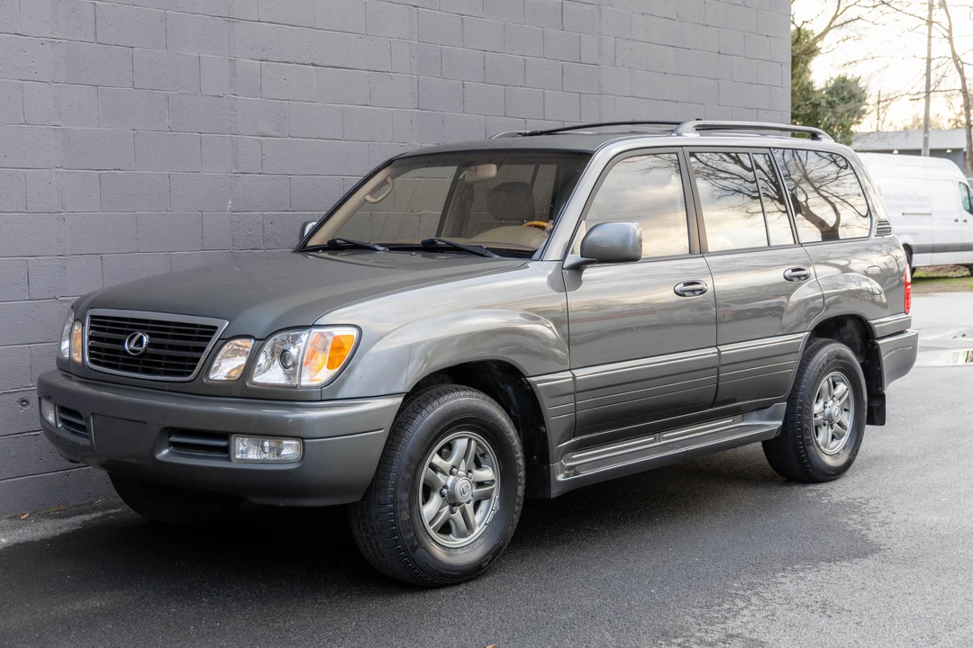 2002 Lexus LX 2nd Gen - Image 7 of 31
