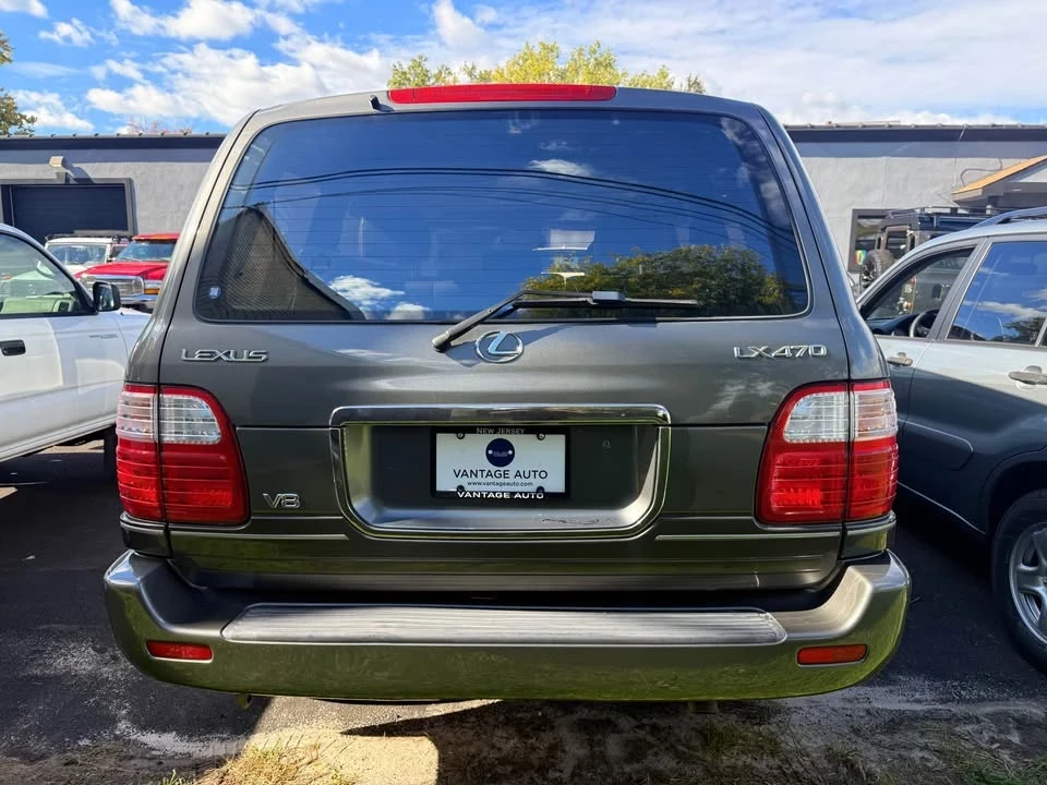 2002 Lexus LX 2nd Gen - Image 5 of 13
