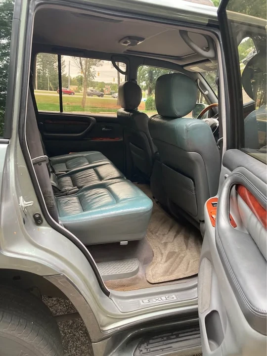 2002 Lexus LX 2nd Gen - Image 6 of 20