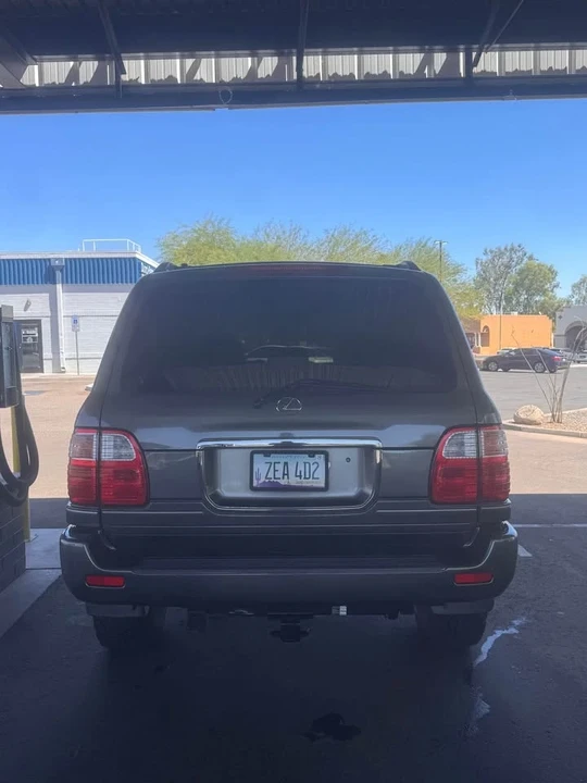 2002 Lexus LX 2nd Gen - Image 6 of 9