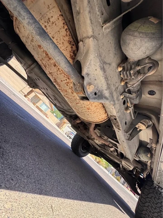 2002 Lexus LX 2nd Gen - Image 8 of 9