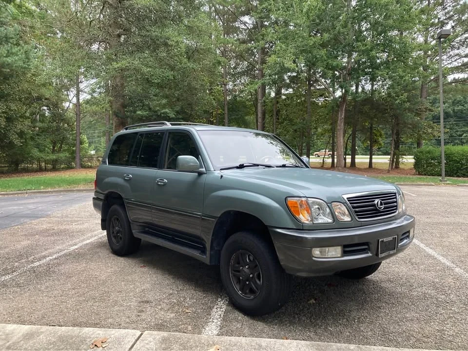 2002 Lexus LX 2nd Gen - Image 2 of 20