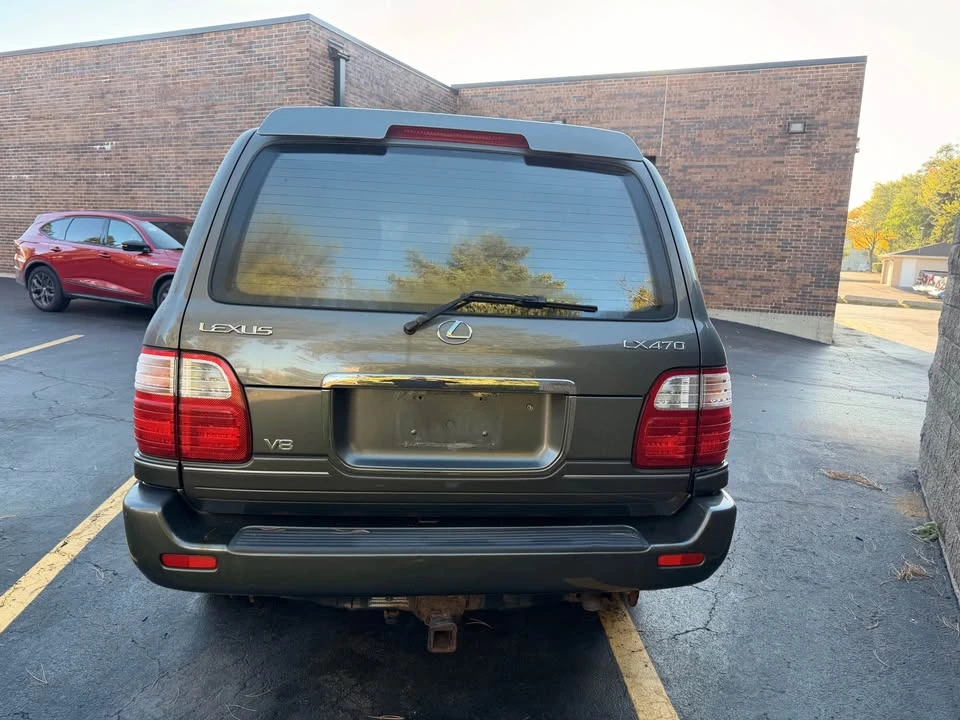 2002 Lexus LX 2nd Gen - Image 3 of 14