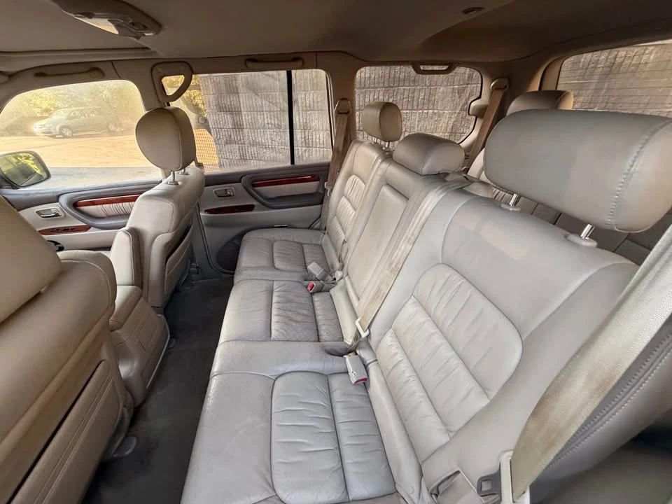 2002 Lexus LX 2nd Gen - Image 12 of 14