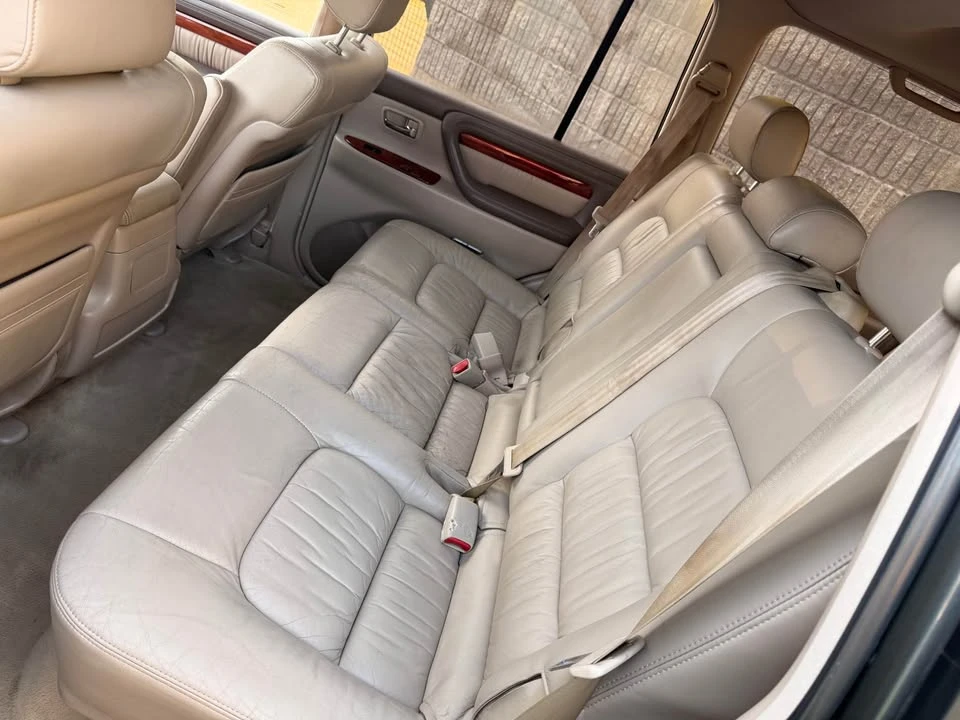 2002 Lexus LX 2nd Gen - Image 11 of 14