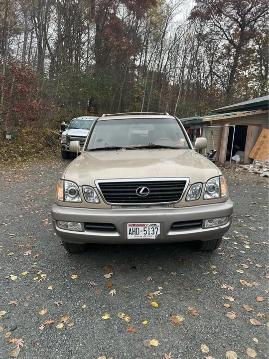 2002 Lexus LX 2nd Gen - Image 2 of 8