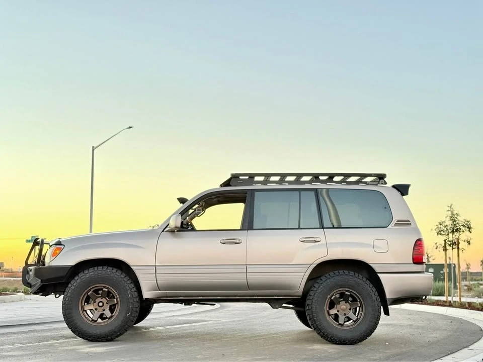 2002 Lexus LX 2nd Gen - Image 4 of 14