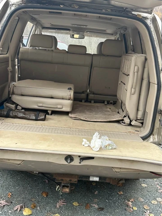 2002 Lexus LX 2nd Gen - Image 8 of 8