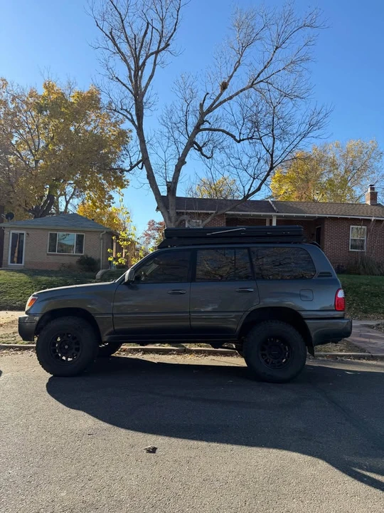 2002 Lexus LX 2nd Gen - Image 2 of 9