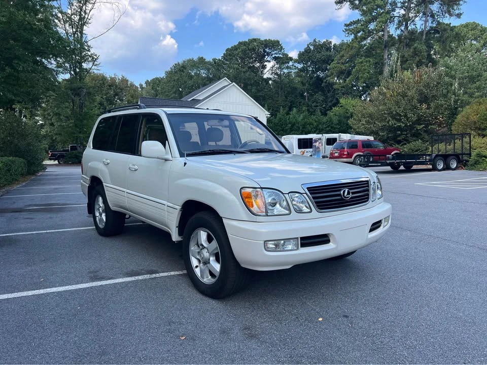 2002 Lexus LX 2nd Gen - Image 2 of 10