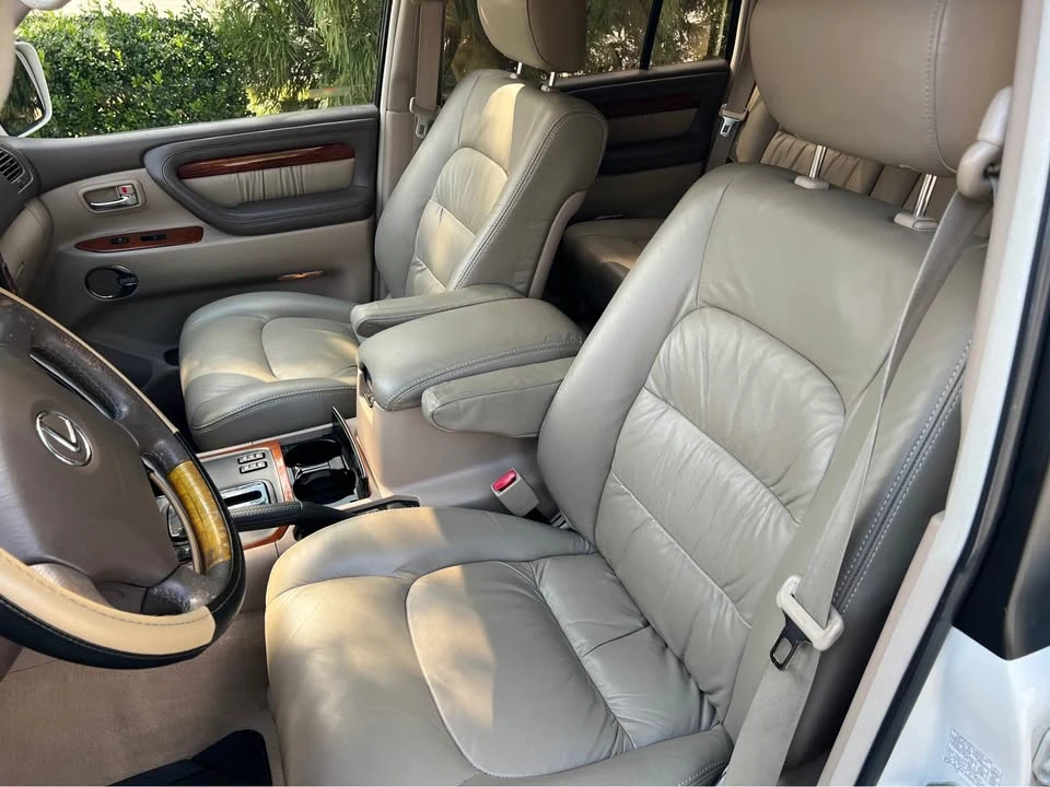 2002 Lexus LX 2nd Gen - Image 4 of 10