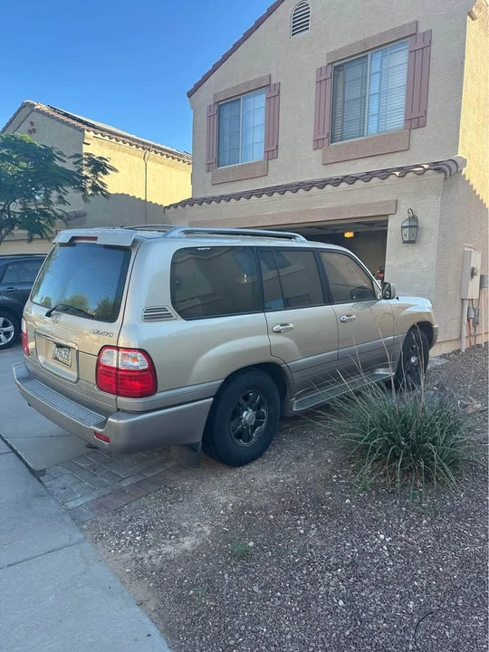 2002 Lexus LX 2nd Gen - Image 3 of 7