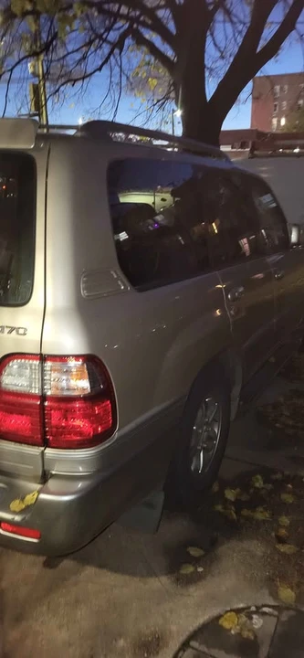 2002 Lexus LX 2nd Gen - Image 7 of 7