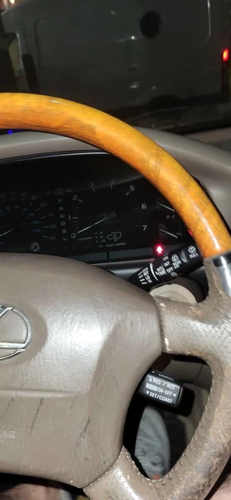 2002 Lexus LX 2nd Gen - Image 2 of 7