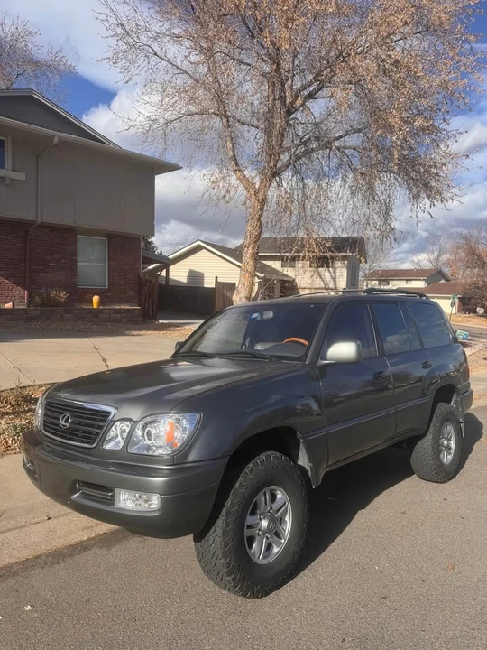2002 Lexus LX 2nd Gen - Image 3 of 9
