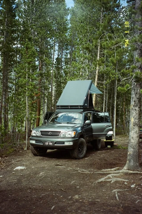 2002 Lexus LX 2nd Gen - Image 2 of 8