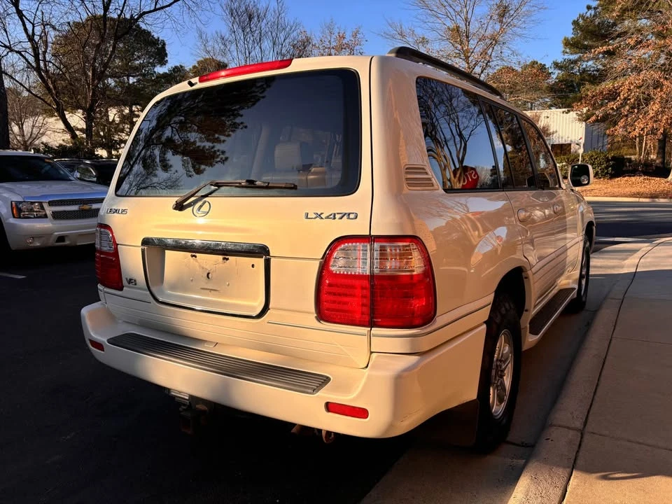 2002 Lexus LX 1st Gen - Image 5 of 16