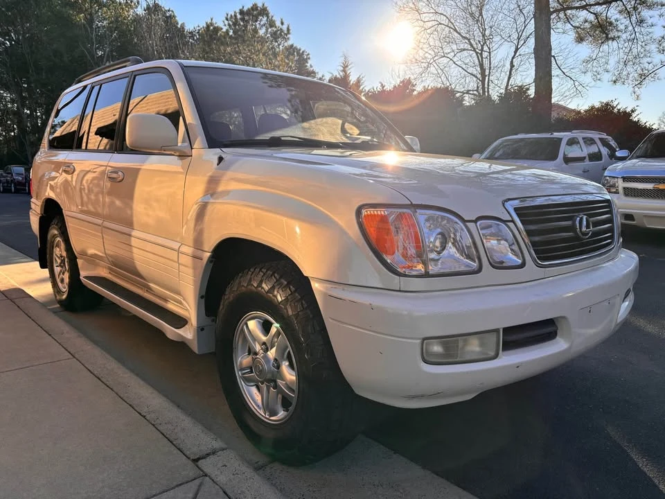 2002 Lexus LX 1st Gen - Image 3 of 16