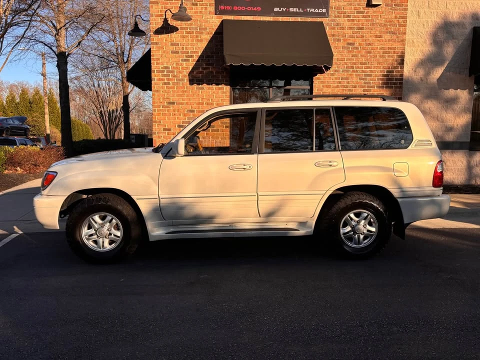 2002 Lexus LX 1st Gen - Image 7 of 16