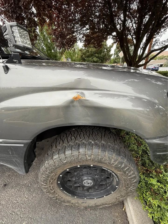 2002 Lexus LX 2nd Gen - Image 9 of 9