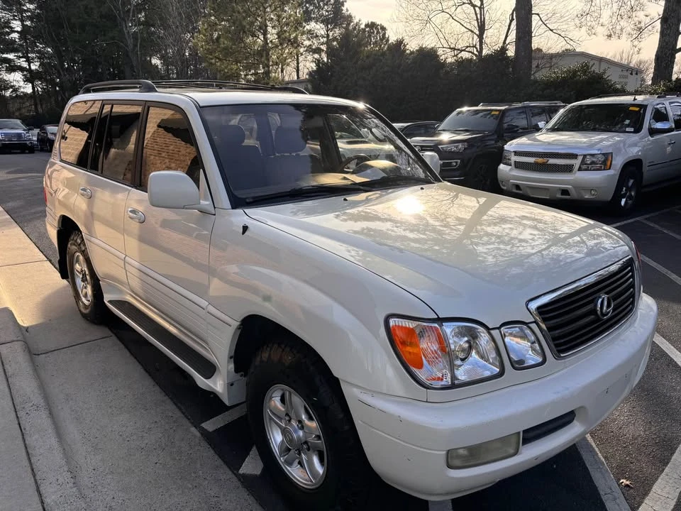 2002 Lexus LX 2nd Gen - Image 5 of 20