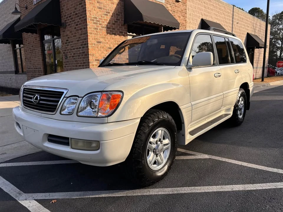 2002 Lexus LX 2nd Gen - Image 2 of 20