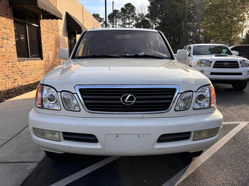 2002 Lexus LX 2nd Gen - Image 4 of 20