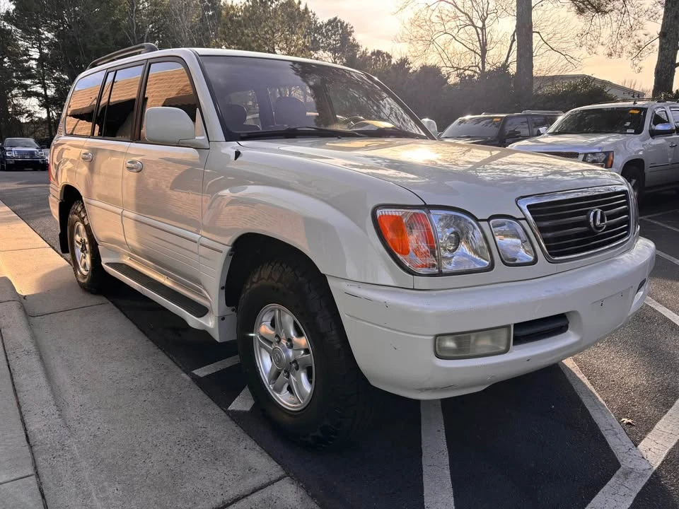 2002 Lexus LX 2nd Gen - Image 6 of 20