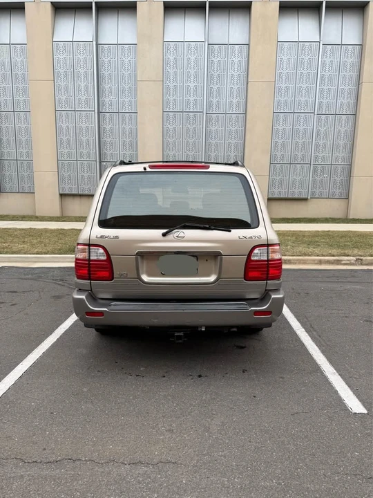 2002 Lexus LX 2nd Gen - Image 4 of 20