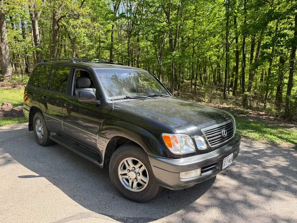 2002 Lexus LX 2nd Gen - Image 2 of 17