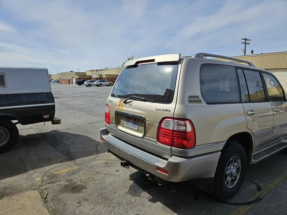 2002 Lexus LX 2nd Gen - Image 5 of 10