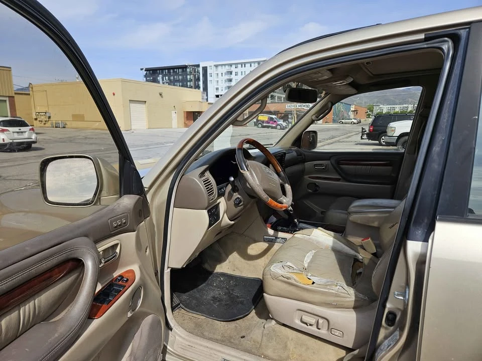 2002 Lexus LX 2nd Gen - Image 8 of 10