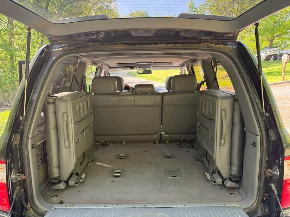 2002 Lexus LX 2nd Gen - Image 5 of 17