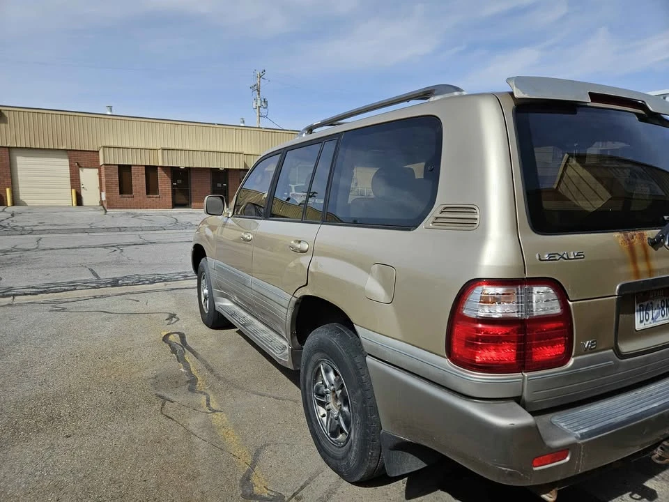 2002 Lexus LX 2nd Gen - Image 2 of 10