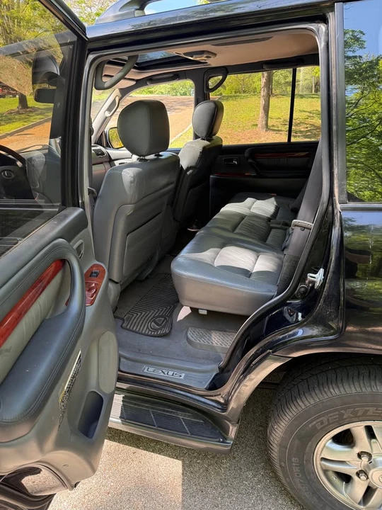 2002 Lexus LX 2nd Gen - Image 6 of 17