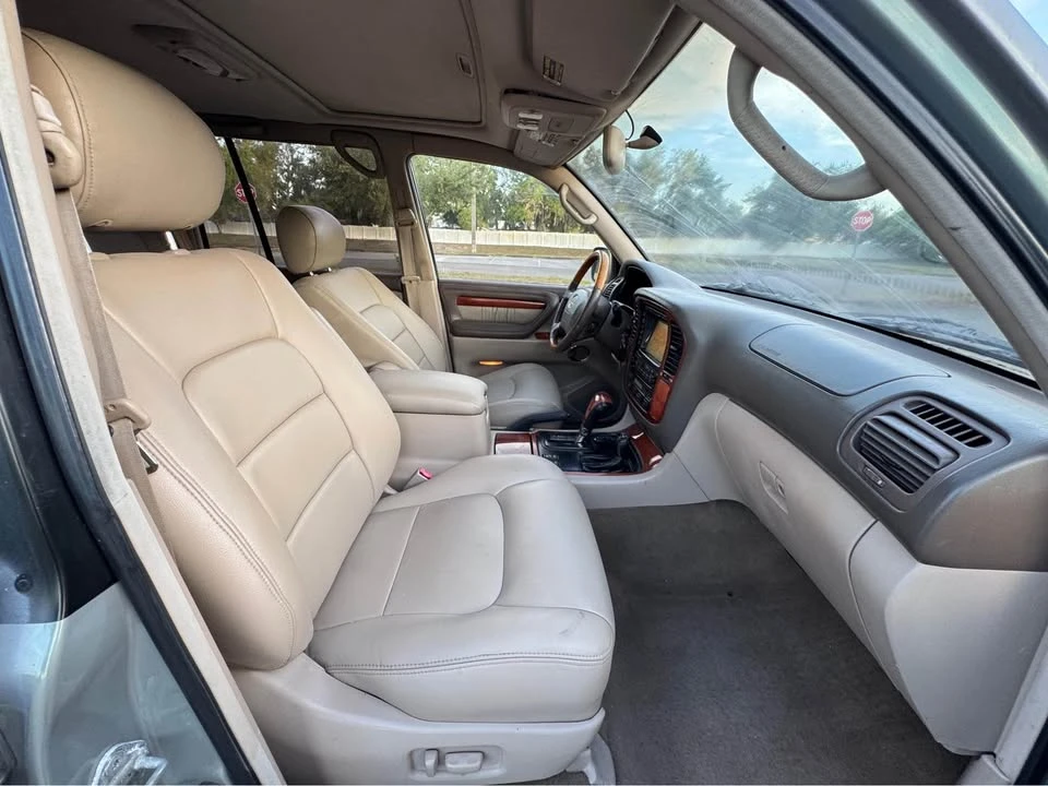 2002 Lexus LX 2nd Gen - Image 10 of 20