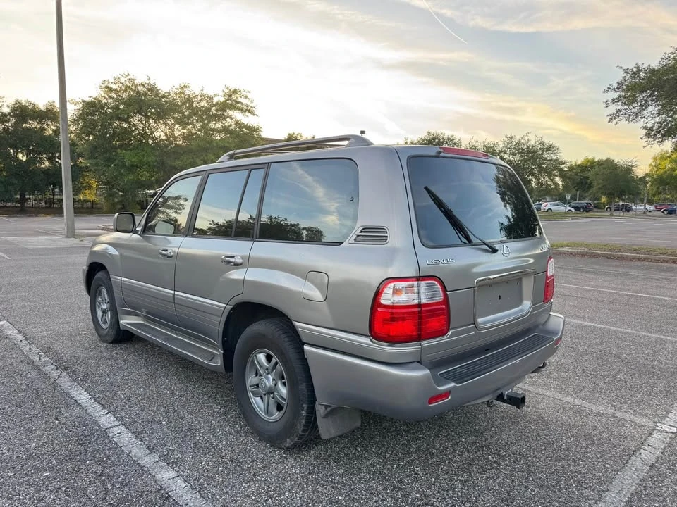 2002 Lexus LX 2nd Gen - Image 4 of 20