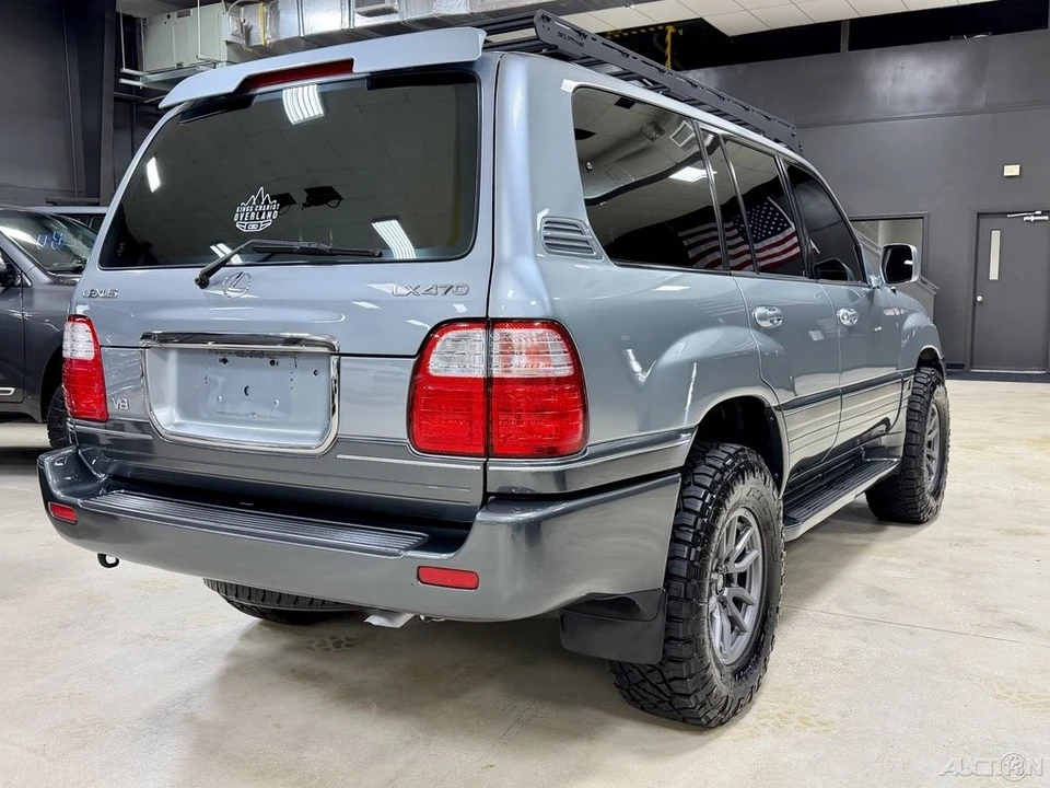 2002 Lexus LX 2nd Gen - Image 10 of 12