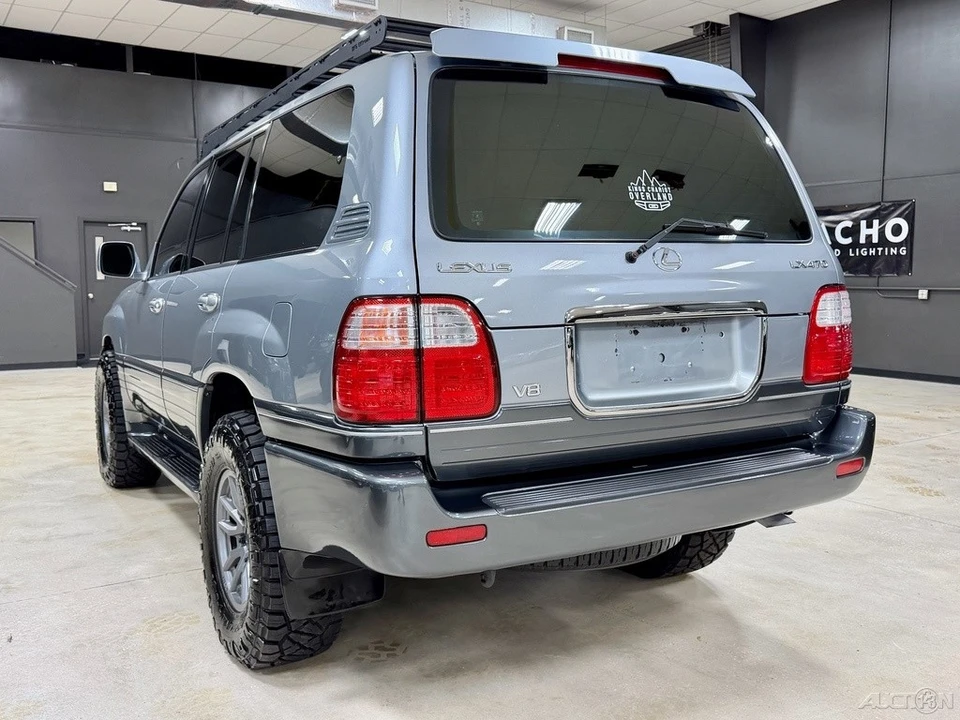 2002 Lexus LX 2nd Gen - Image 11 of 12