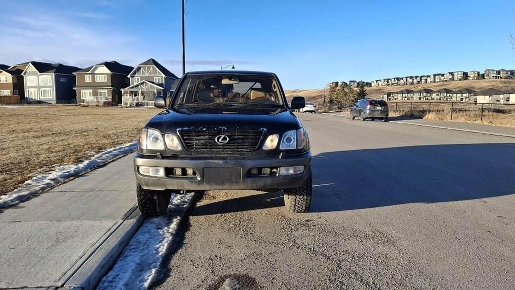 2002 Lexus LX 2nd Gen - Image 8 of 12