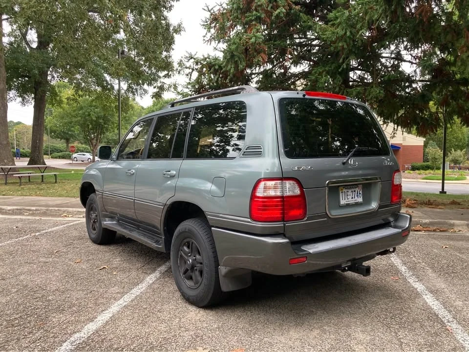 2002 Lexus LX 2nd Gen - Image 4 of 20